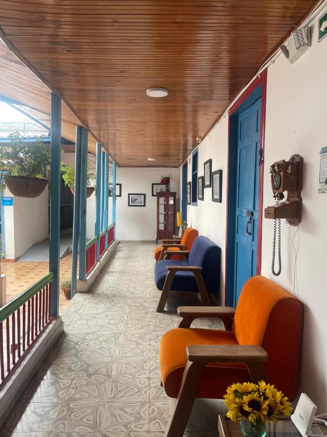 Hostal Maderos Santa Rosa De Cabal Eksteriør bilde