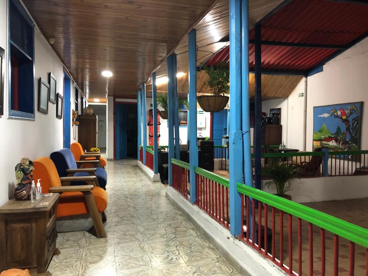 Hostal Maderos Santa Rosa De Cabal Eksteriør bilde